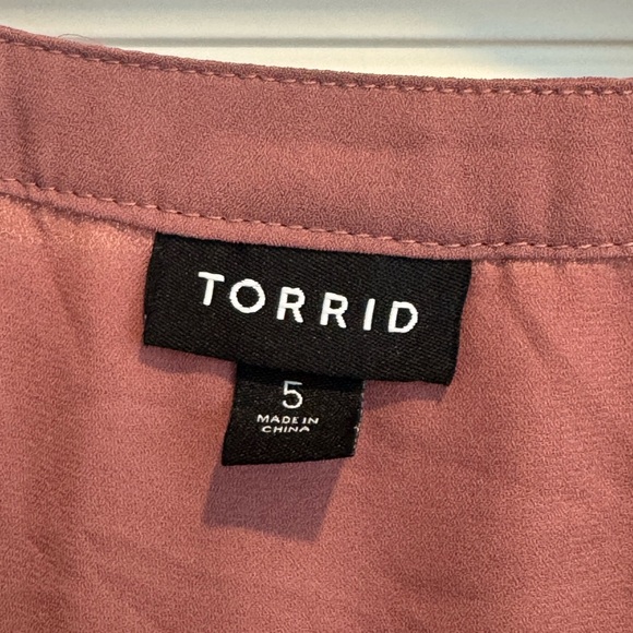 Torrid 5 Dusty Rose Long Sleeve Blouse - Picture 5 of 5
